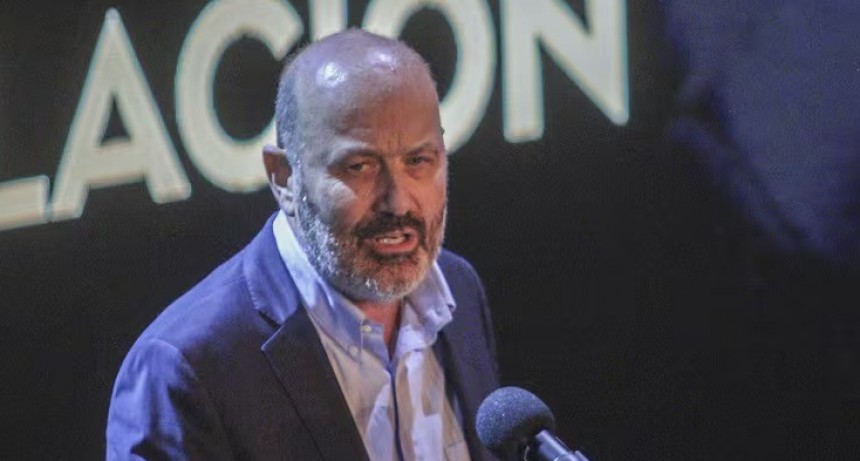 - RADIOKTUBRE INFO……..  Sturzenegger, acosado por denuncias judiciales y cuestionamientos internos de la Rosada  …… Por Simòn Suarez.