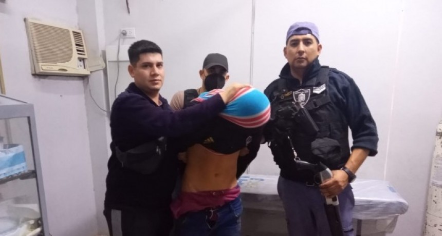 RADIOKTUBRE INFO..- UN ADOLECENTE APUÑALÓ A OTRO JOVEN EN LAS BREÑAS  -Por Simón Suarez..Ver mas..