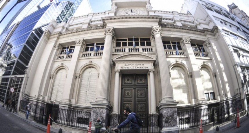 RADIOKTUBRE INFO..- Las claves económicas del acuerdo alcanzado por la Argentina con el FMI  -Por Simón Suarez..Ver mas..	