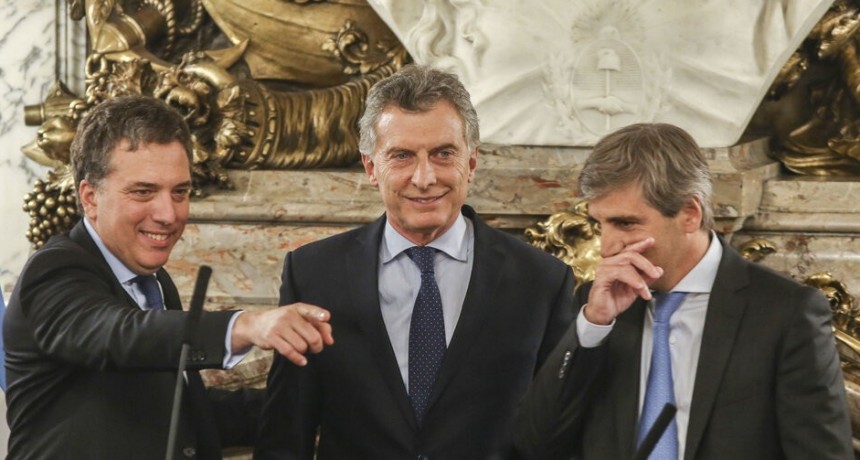 RADIOKTUBRE INFO..-  ¿Quién se llevó los miles de millones de dólares que el FMI le dio a Macri? -Por Simón Suarez..Ver mas..	