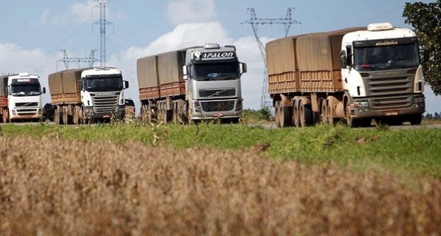 RADIOKTUBRE INFO..-  Transporte de granos: rige un nuevo cuadro tarifario -Por Simón Suarez..Ver mas..	