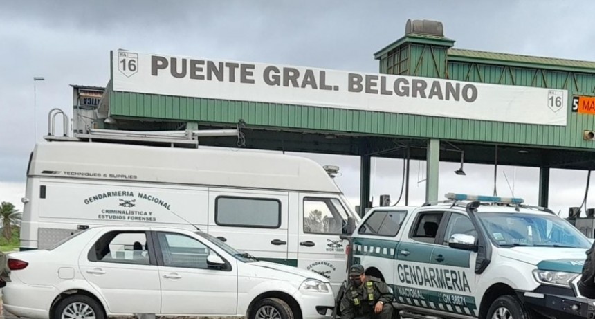 RADIOKTUBRE INFO..-  Gendarmería interceptó 60 kilos de marihuana en el puente -Por Simón Suarez..Ver mas..