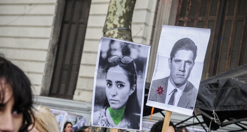 RADIOKTUBRE INFO..-  Los 30.000 presentes y las Plazas recuperadas -Por Simón Suarez..Ver mas..