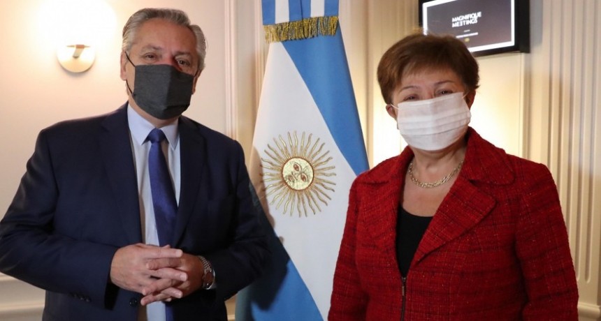 RADIOKTUBRE INFO..- El FMI aprobó el acuerdo con la Argentina y confirma el primer desembolso por US$ 9.656 millones  -Por Simón Suarez..Ver mas..	