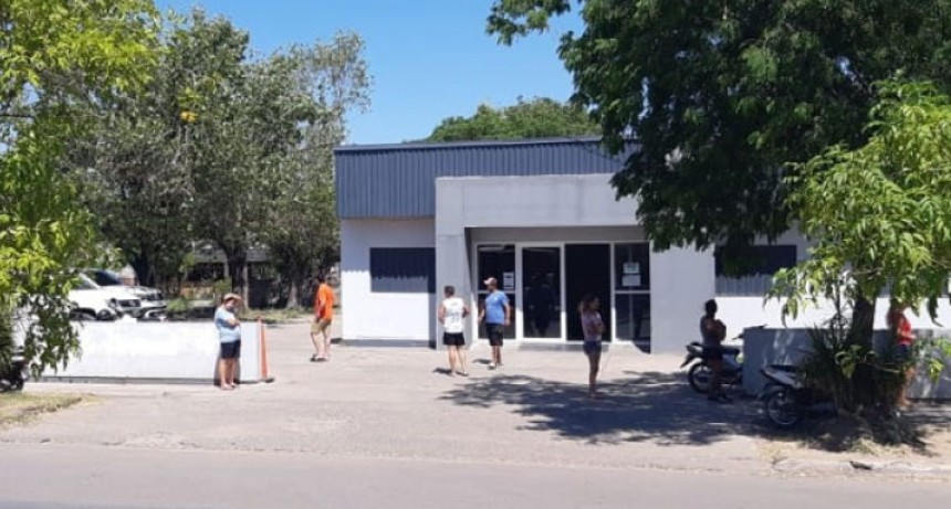 RADIOKTUBRE INFO..-  Resistencia: mujer amenazó ante los policías con degollar a su hijo -Por Simón Suarez..Ver mas..