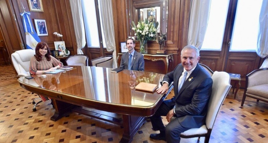 RADIOKTUBRE INFO..- Cristina Kirchner se reunió con el embajador de Estados Unidos, Marc Stanley  -Por Simón Suarez..Ver mas..	