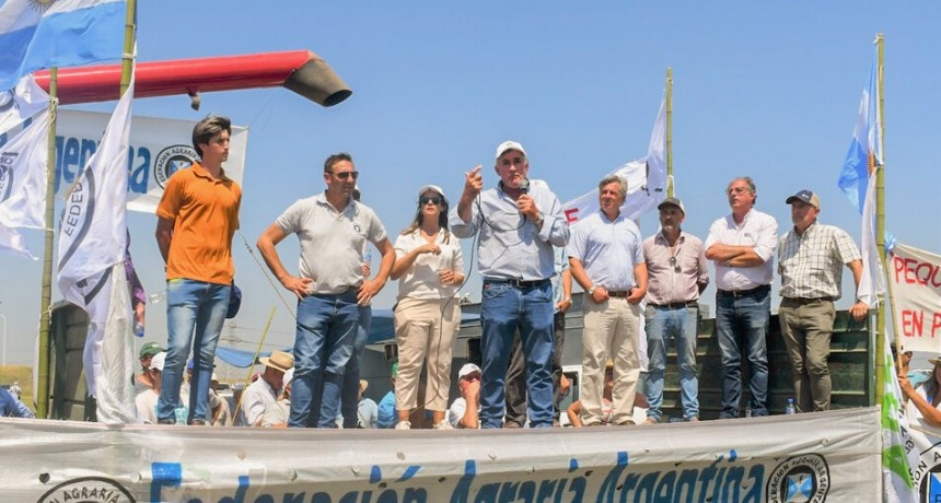 RADIOKTUBRE INFO….  Asamblea de la Mesa de Enlace: ahora quieren al Estado …Por Simón Suarez   Ver mas….