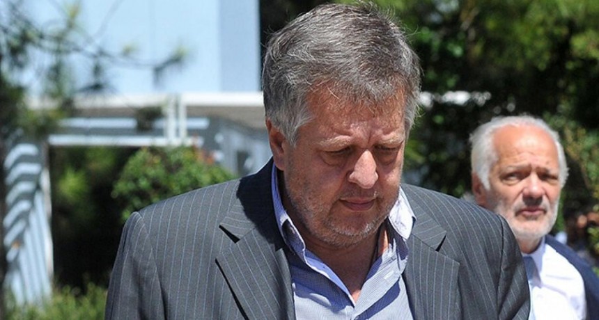 RADIOKTUBRE INFO…. El fiscal Carlos Stornelli quiere pegar el faltazo pero aún no avisó en Diputados  …Por Simón Suarez   Ver mas….