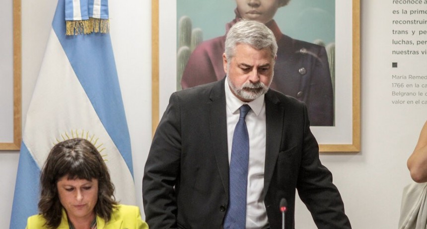 RADIOKTUBRE INFO…. Un dictamen exprés del fiscal Marijuán para salvar al juez Sebastián Ramos  …Por Simón Suarez   Ver mas….