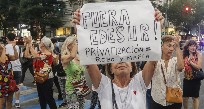 RADIOKTUBRE INFO…. Quién preparó el cóctel de calor, inflación y cortes  …Por Simón Suarez   Ver mas….