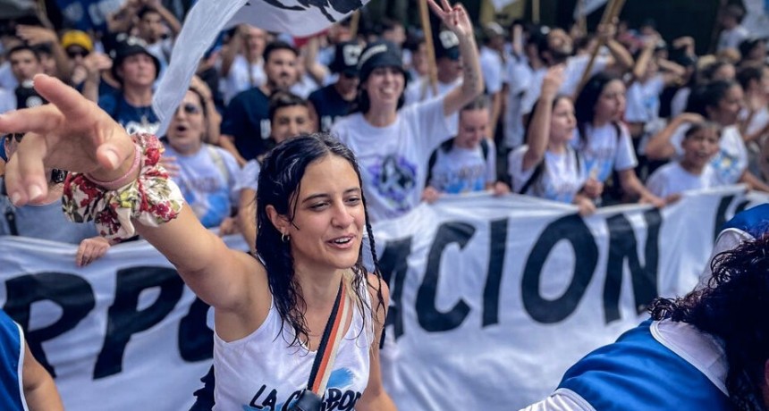 RADIOKTUBRE INFO…. La Cámpora: Las razones del traspaso de mando y el desafío de acercarse a las nuevas generaciones  …Por Simón Suarez   Ver mas….