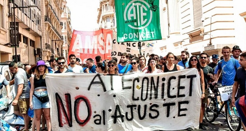 RADIOKTUBRE INFO….  EL GOBIERNO AVANZARÁ CON OTRA OLA DE DESPIDOS MASIVOS DEL ESTADO.  ….Por Simòn Suàrez
