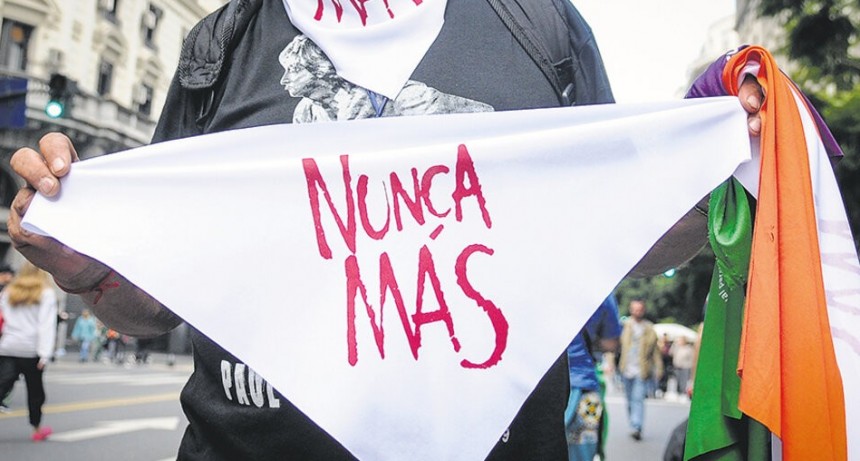 RADIOKTUBRE INFO…. MAS QUE NUNCA..¡NUNCA MAS!!!   ….Por Simòn Suàrez
