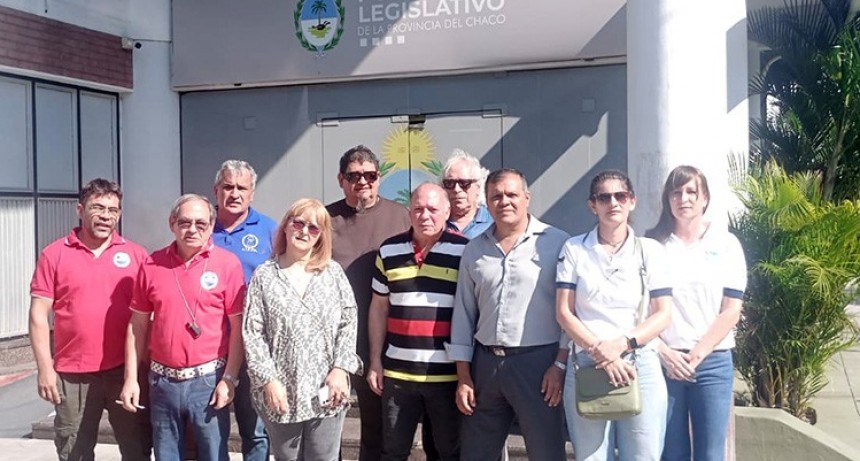 RADIOKTUBRE INFO…….. Gremios docentes muestran disconformidad con la conducta de los diputados del oficialismo   …… Por Simòn Suarez