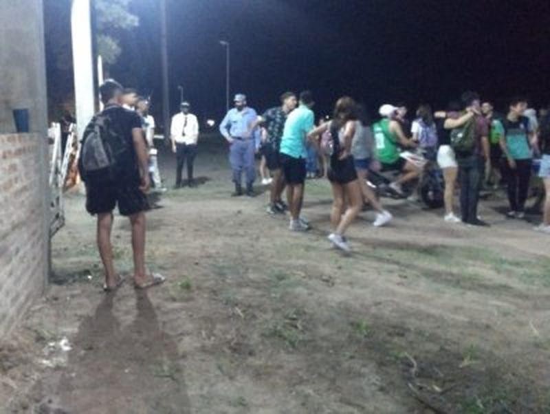 RADIOKTUBRE INFO...FIESTAS CLANDESTINAS EN CHACO 