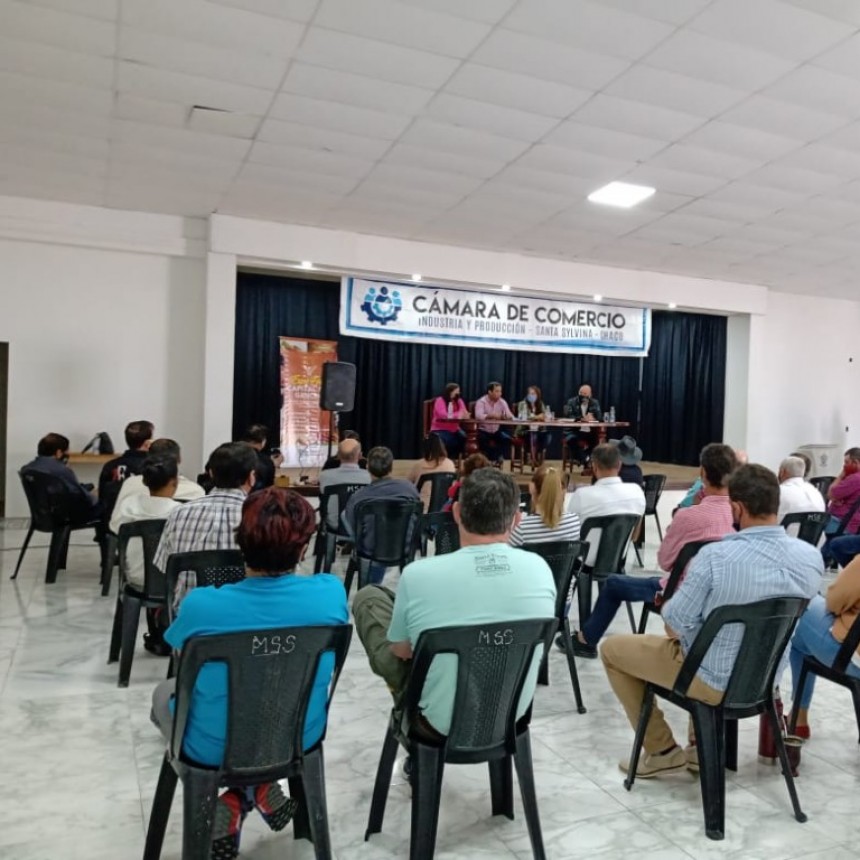 RADIOKTUBRE INFO...REUNIÓN DE LA CÁMARA DE COMERCIO Y EL MINISTRO SEBASTIÁN LIFSTON 
