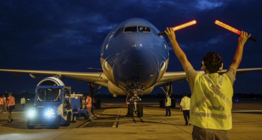 RADIOKTUBRE INFO- Esta madrugada parte un nuevo vuelo hacia Moscú para traer más vacunas-Por Simón Suárez..ver mas
