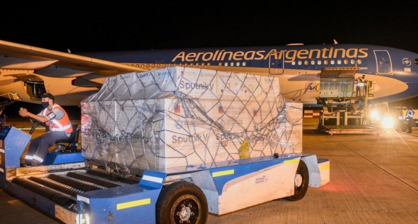 RADIOKTUBRE INFO..-Con un nuevo arribo, la Argentina suma casi 9 millones de dosis de vacunas- Por Simón Suárez