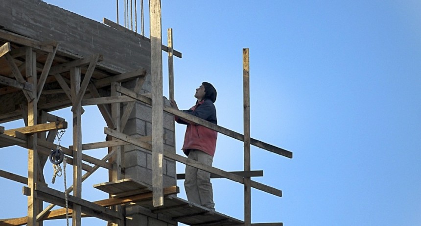 RADIOKTUBRE INFO..-Lanzan 87.000 créditos a tasa cero para refacción y construcción de viviendas-Por Simón Suárez…..Ver mas..