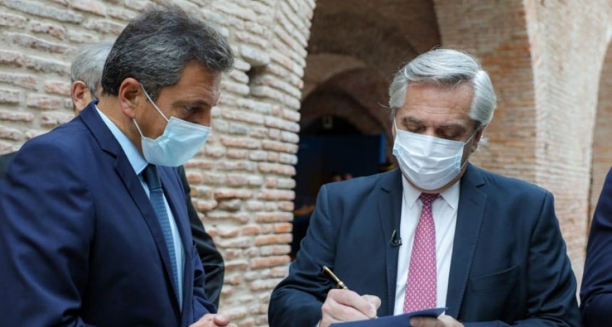 RADIOKTUBRE INFO..-Es Ley la propuesta de Massa y 10 mil chaqueños dejan de pagar Ganancias-  Por Simón Suárez…..Ver mas..