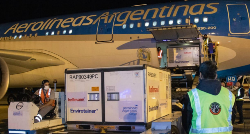 RADIOKTUBRE INFO… -Llegó otro avión con vacunas desde China y parte un nuevo vuelo a Moscú-Por Simón Suárez-Ver mas…