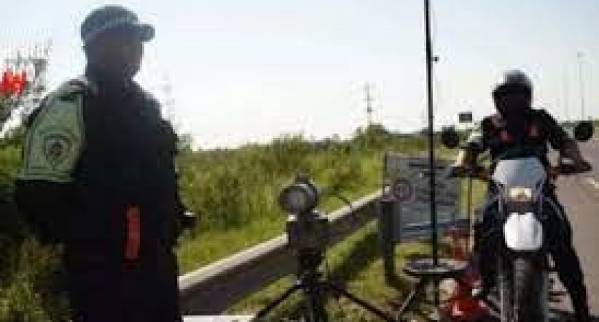 RADIOKTUBRE INFO..-  Comienzan a operar 90 radares en rutas de todo el Chaco -Por Simón Suarez..Ver mas..	