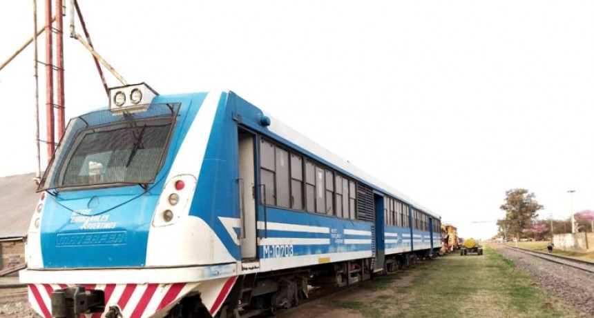 RADIOKTUBRE INFO..- Después de años, el tren vuelve a unir Santa Fe con el Chaco  -Por Simón Suarez..Ver mas..	