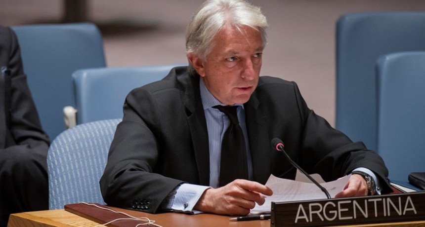RADIOKTUBRE INFO..- Malvinas: un exministro británico aseguró que el vicecanciller de Macri estaba ebrio al firmar una declaración bilateral  -Por Simón Suarez..Ver mas..	