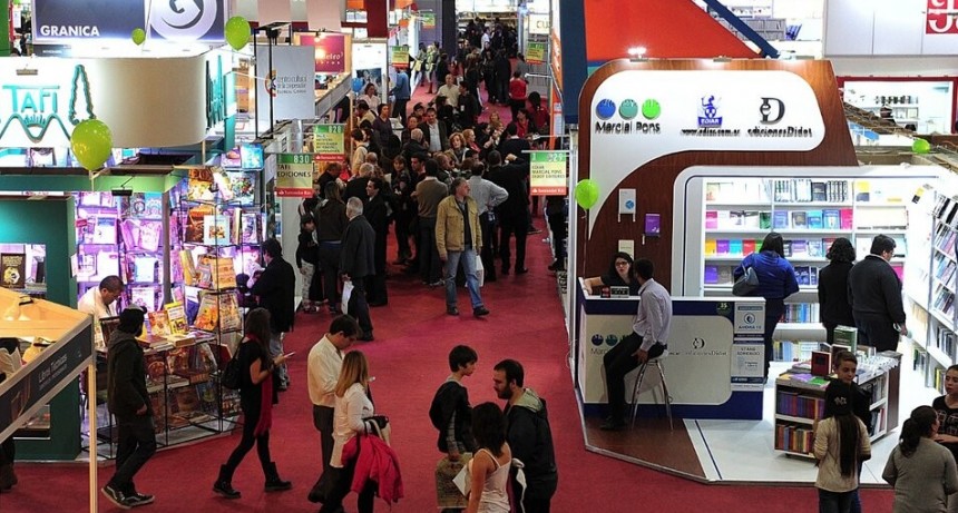 RADIOKTUBRE INFO..-  Empieza la Feria Internacional del Libro de Buenos Aires -Por Simón Suarez..Ver mas..	