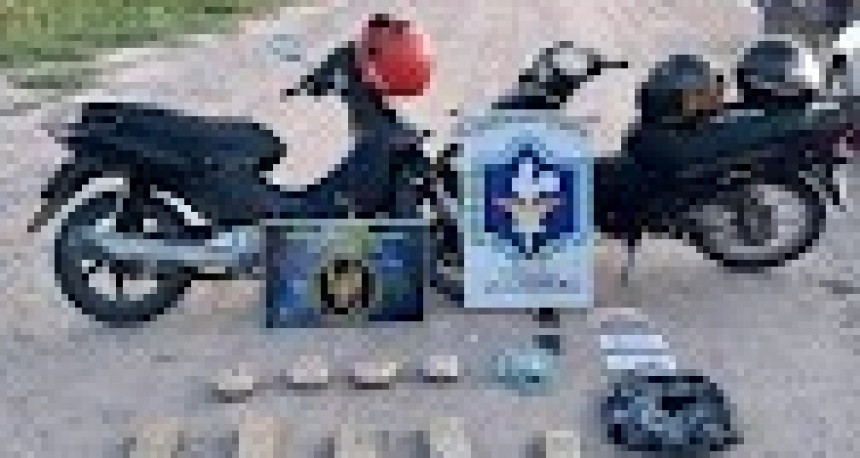 RADIOKTUBRE INFO…. Detuvieron a tres jóvenes que transportaban más de seis kilos de marihuana en La Leonesa  …Por Simón Suarez   Ver mas….