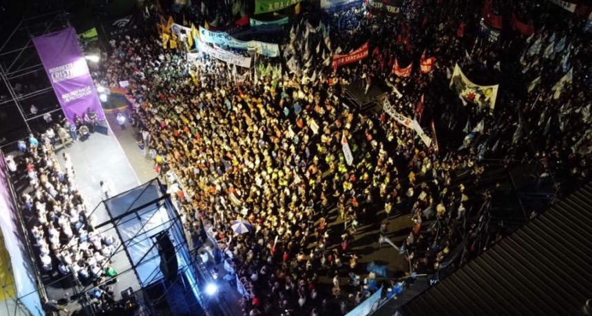 RADIOKTUBRE INFO…. Capitanich y militantes kirchneristas pidieron 