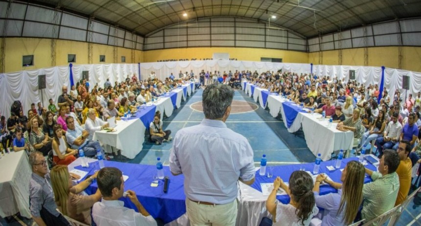RADIOKTUBRE INFO….  CAPITANICH ASUMIÓ OTRO MANDATO DEL PARTIDO JUSTICIALISTA DEL CHACO …Por Simón Suarez   Ver mas….