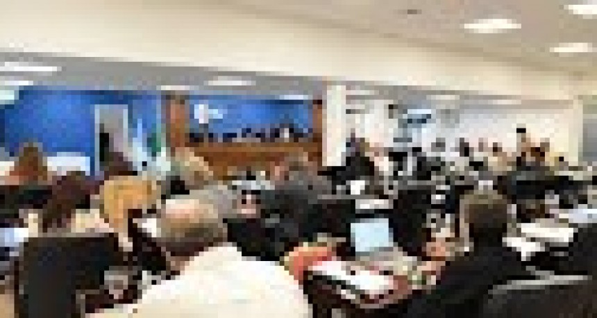 RADIOKTUBRE INFO….  Diputados limitan el uso de celulares en establecimientos penitenciarios  …Por Simón Suarez   Ver mas….