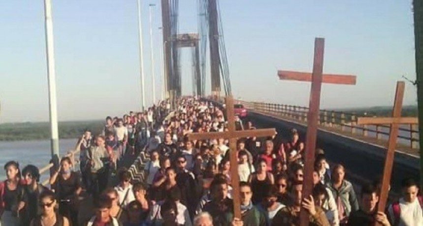 RADIOKTUBRE INFO….  Jueves y Viernes Santos convocan a la grey católica …Por Simón Suarez   Ver mas….