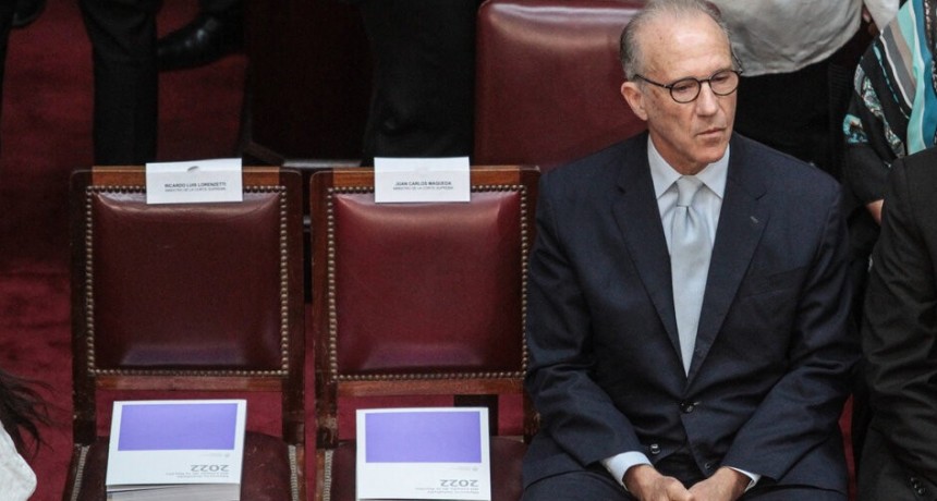 RADIOKTUBRE INFO….JUEZ Y PARTE: Juicio a la Corte: Investigan el insólito pedido de regulación de honorarios de Carlos Rosenkrantz  …Por Simón Suarez   Ver mas….
