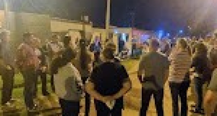 RADIOKTUBRE INFO….INTENDENTE Y VECINOS DE QUITILIPI REUNIDOS.   …Por Simón Suarez   Ver mas….