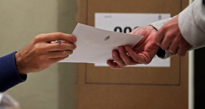 RADIOKTUBRE INFO….  De las elecciones en Neuquén y Río Negro al conventillo PROteño …Por Simón Suarez   Ver mas….