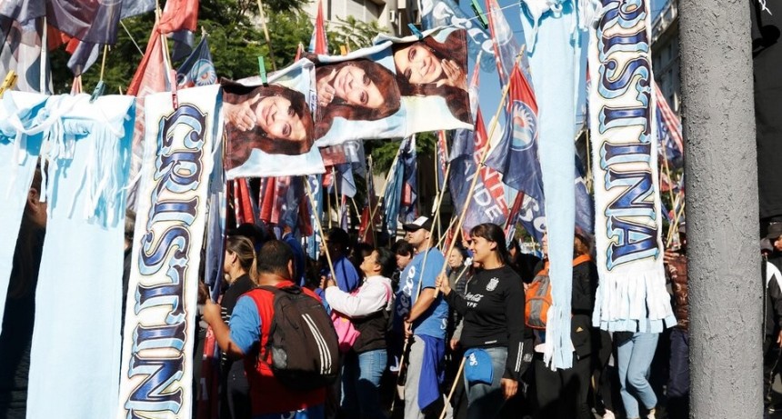 RADIOKTUBRE INFO…. Un encuentro como anticipo a la movilización del 25M por Cristina Kirchner  …Por Simón Suarez   Ver mas….