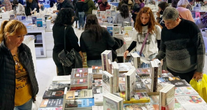 RADIOKTUBRE INFO….  Todo lo que hay que ver en la 47° edición de la Feria Internacional del Libro de Buenos Aires …Por Simón Suarez   Ver mas….