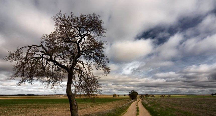 RADIOKTUBRE INFO….   EL CLIMA HOY EN SANTA SYLVINA CHACO....Por Simón Suarez   Ver mas….