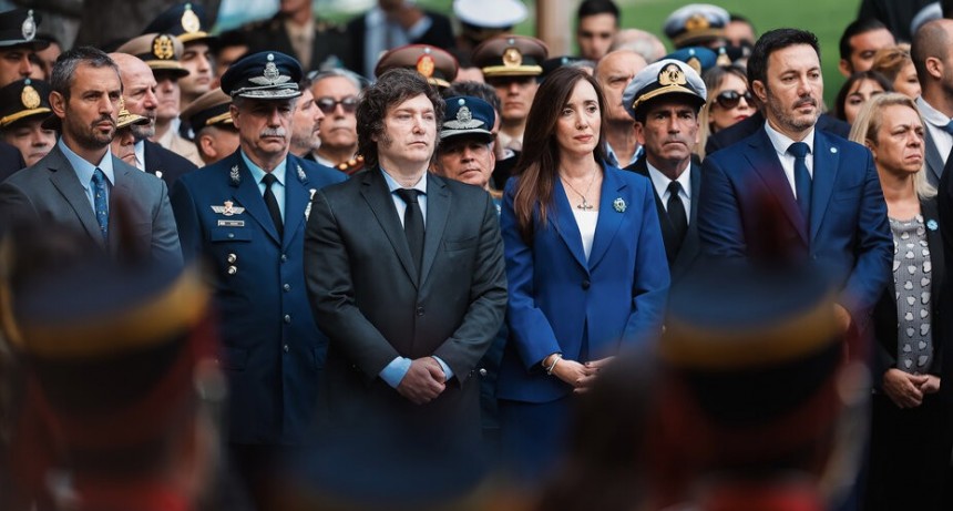 DIARIOKTUBRE INFO….  A CRA DE ROCA:  Milei y la reconciliación con las Fuerzas Armadas ….Por Simòn Suàrez
