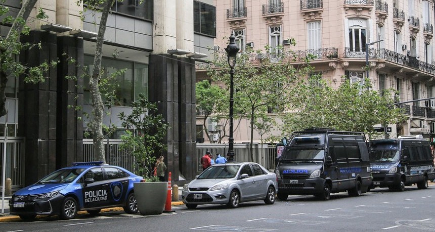 DIARIOKTUBRE INFO….  LAS BRAVUCUNADAS BÉLICAS  DE MILEI CREAN PELIGROS   ….Por Simòn Suàrez