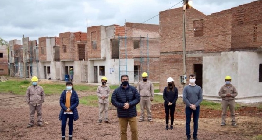 RADIOKTUBRE INFO… -PLAN RECONSTRUIR EN EL CHACO-Por Simón Suárez-Ver mas…