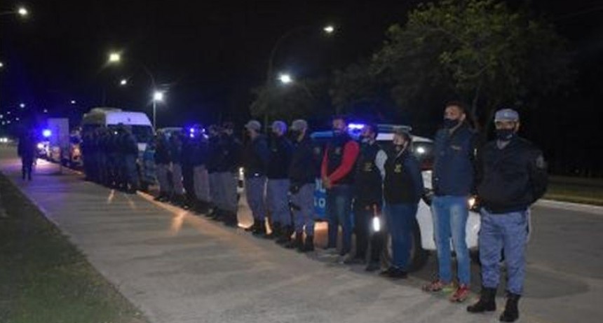 RADIOKTUBRE INFO… INTERVIENEN  FIESTAS CLANDESTINAS Y CIRCULACIÓN DE VEHICULOS- Por Simón Suárez-Ver mas…