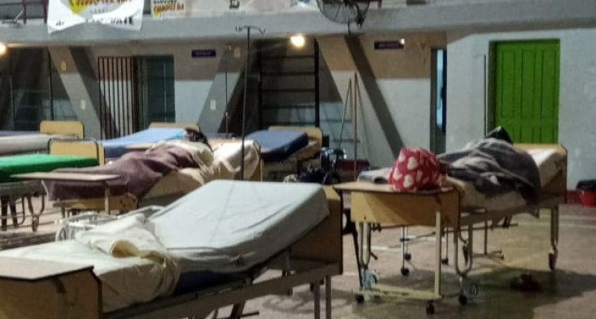 RADIOKTUBRE INFO…- Instalan camas en la cancha del Perrando para dejar la Pastilla 1 a pacientes covid-Por Simón Suarez..Ver mas…