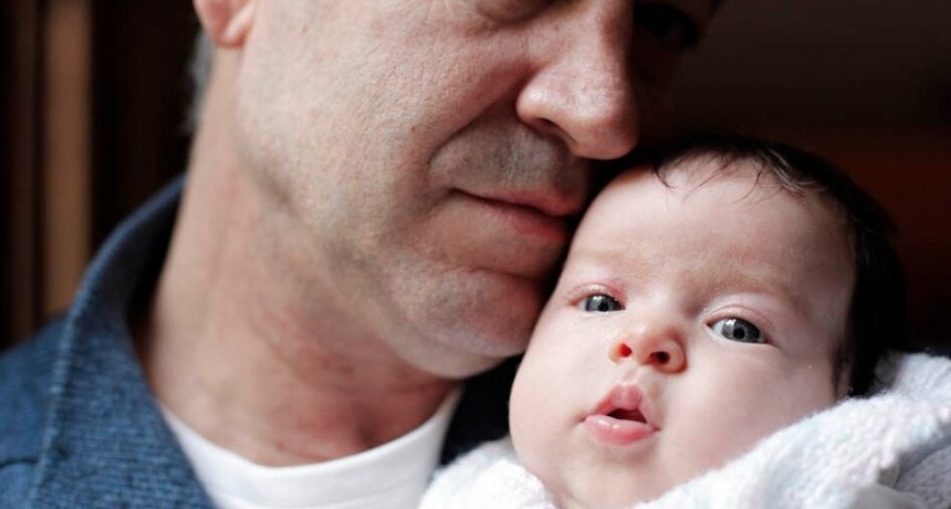 RADIOKTUBRE INFO..- Licencias por maternidad y paternidad: cómo es el proyecto para cambiar el régimen  -Por Simón Suarez..Ver mas..