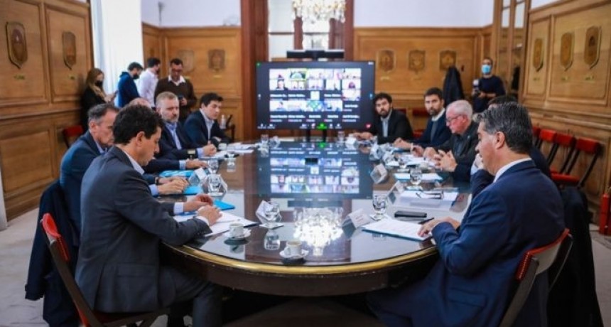 RADIOKTUBRE INFO..- Bajos Submeridionales: Gobernadores y ministros nacionales analizaron avances, plazos y financiamiento del Plan Director de Obras  -Por Simón Suarez..Ver mas..