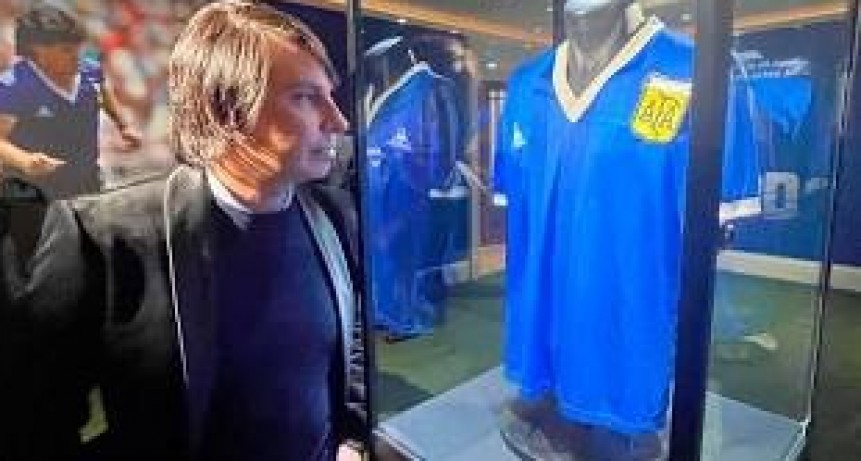 RADIOKTUBRE INFO..-  La camiseta de Maradona se vendió en casi nueve millones de dólares  -Por Simón Suarez..Ver mas..