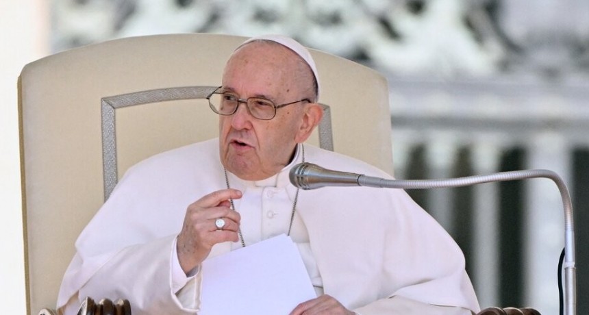 RADIOKTUBRE INFO..- Francisco: “La Iglesia no rechaza a los homosexuales”  -Por Simón Suarez..Ver mas..