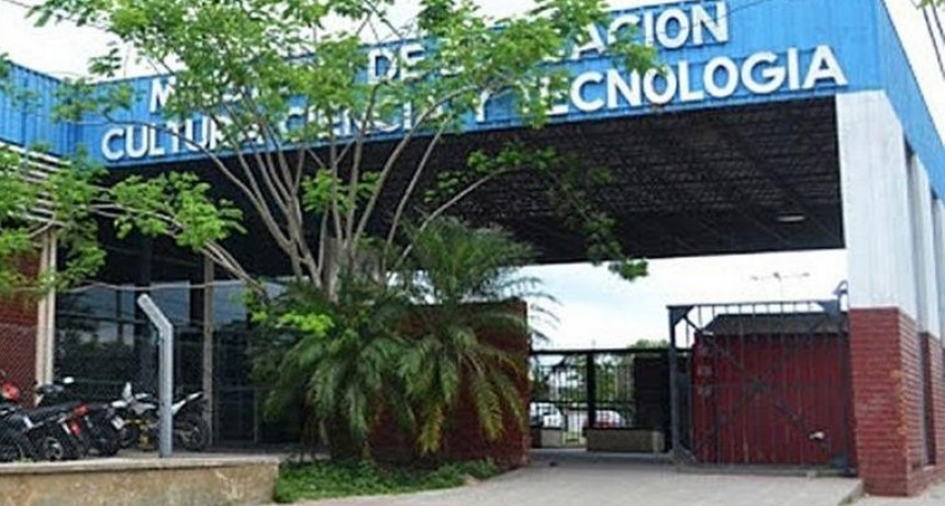 RADIOKTUBRE INFO..- Un docente fue detenido, por abusar de dos estudiantes  -Por Simón Suarez..Ver mas..